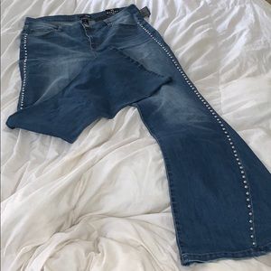 fashion nova bell bottom jeans 🤩